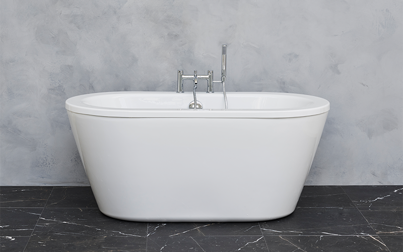 Spa Inspired Bathroom | Create an affordable spa like bathroom design with the Nouveau Petite luxury freestanding bath